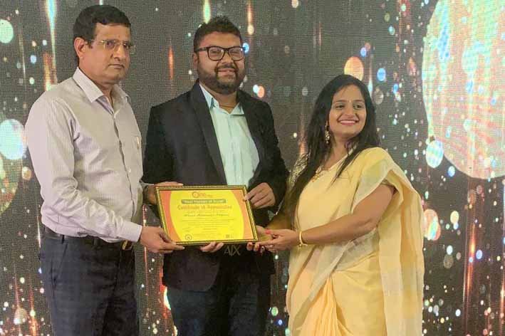 Surat's paparazzi Alnawaz Abjani was honoured by One Step Charitable Trust as “Real Heroes of Surat”