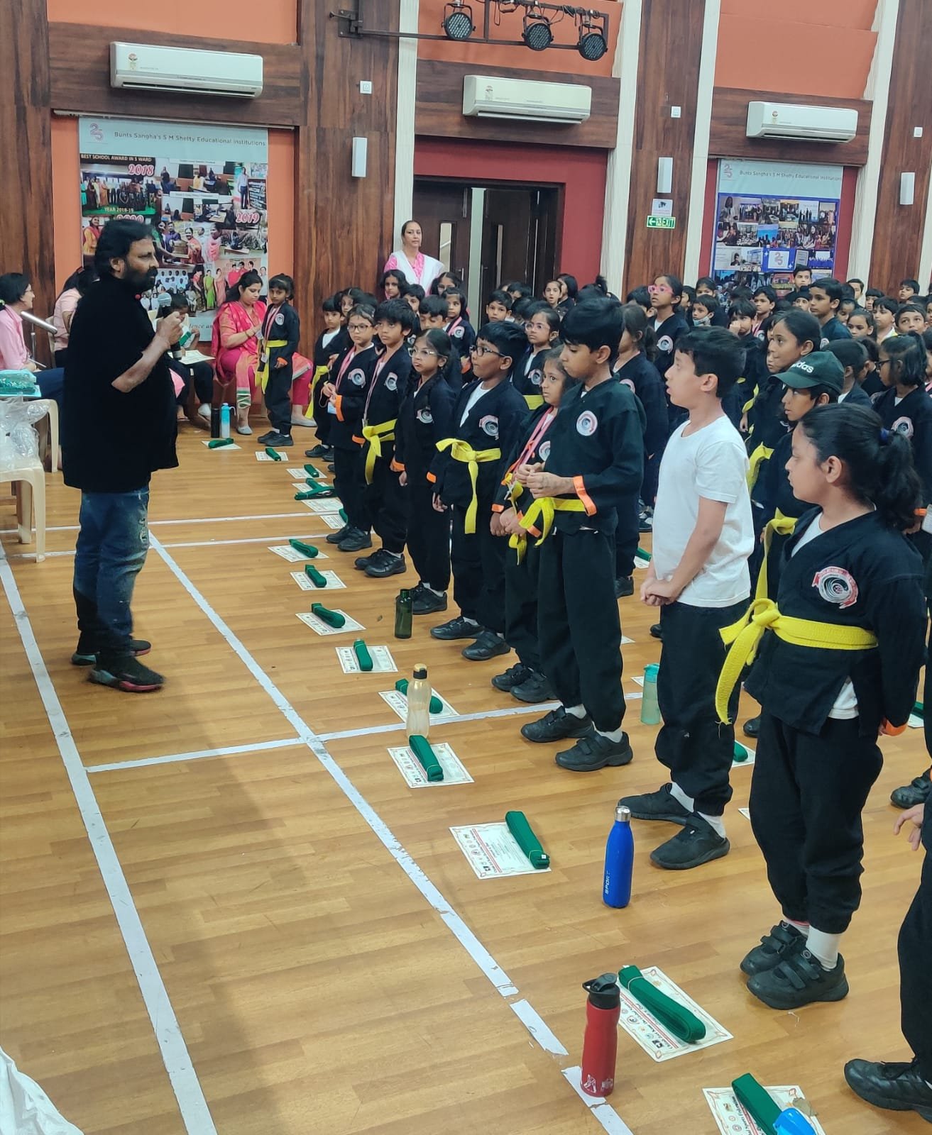 Bollywood famous Chitah Yajnesh Shetty teaches self-defense programme to 600 school girls on 'International Women's Day'